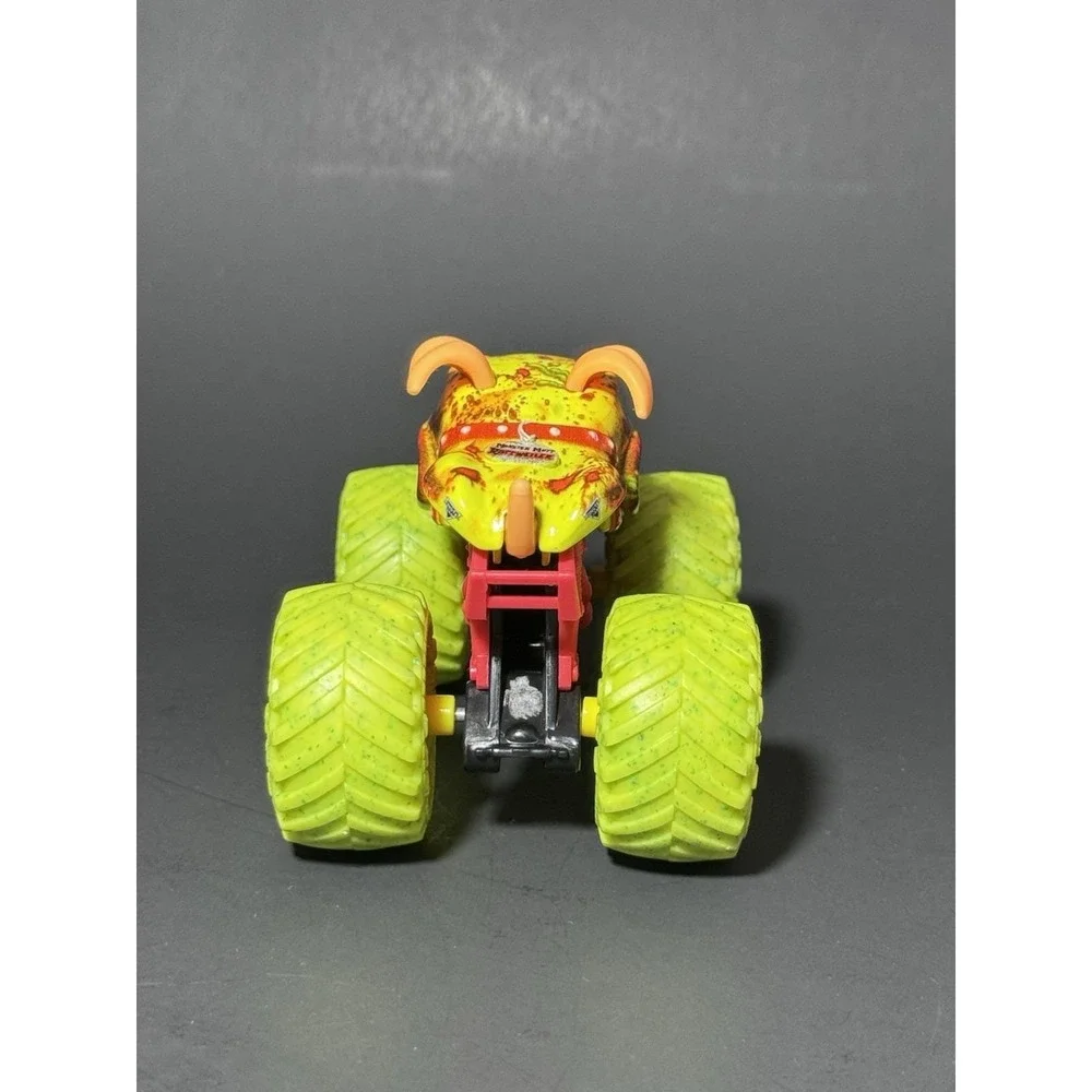 Monster Jam Truck Monster Mutt Rottweiler Zombie Invasion